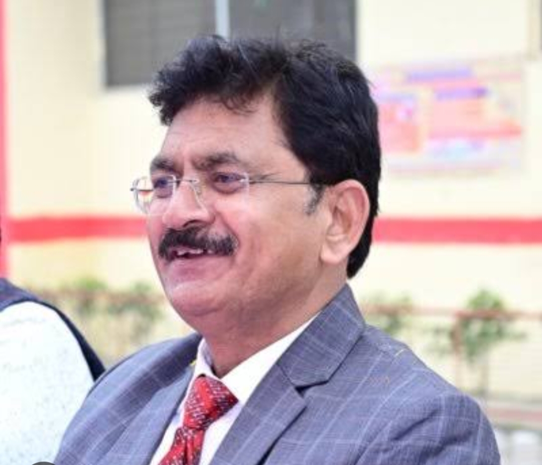 पूर्व सीएमओ का जनपद व मुलाजिमों से नही हुआ मोहभंग पूर्व सीएमओ का जनपद व मुलाजिमों से नही हुआ मोहभंग