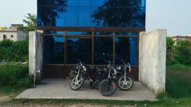 देह व्यापार के कारोबार मे लिप्त सूर्या होटल पर पुलिस ने की छापेमारी, होटल सील