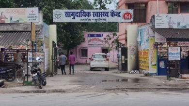 जिम्मेदार मौन जिम्मेदारो के संरक्षण मे है रामकोला सीएचसी पर दलालो का बोलबाला