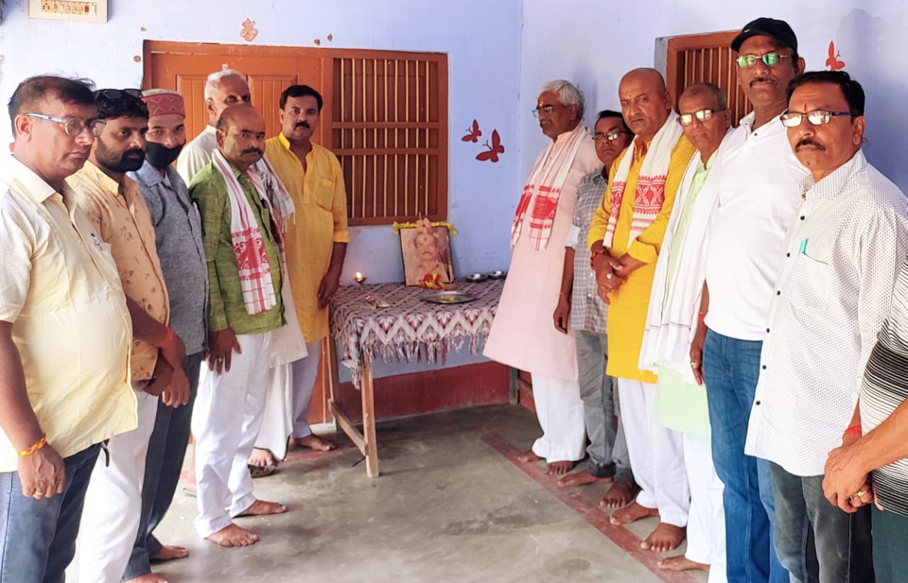 लोगो के दिलो में बसे है डाक्टर ब्रजेश – प्रेमचंद्र मिश्र