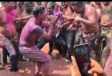 डीएम-एसपी की होली की मस्ती से बढ़ा कर्मचारियों का मनोबल