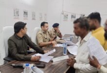 सिद्धार्थनगर सम्पूर्ण समाधान दिवस के अवसर पर तहसील इटवा पर जिलाधिकारी व वरिष्ठ पुलिस अधीक्षक सिद्धार्थनगर द्वारा जनसुनवाई किया गया ।