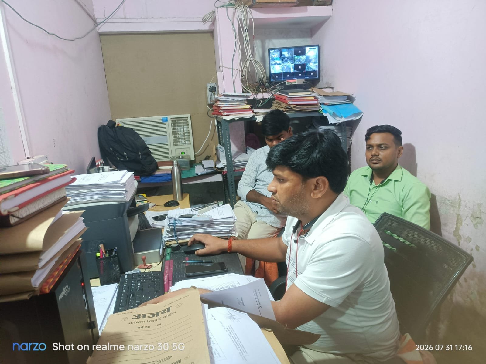 मानदेय दस हजार, ड्राइवर का वेतन 20 हजार! अमित सिंह की आर्थिक हैसियत पर उठे सवाल