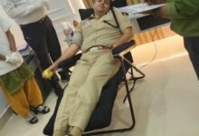 साइबर चौपाल में साइबर सुरक्षा का संदेश, रक्तदान कर पुलिस अधिकारियों ने दिया मानव सेवा का संदेश
