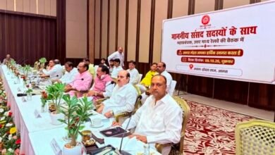 उत्तर मध्य रेलवे की बैठक में राज्यसभा सांसद नवीन जैन ने आगरा की रेल सुविधाओं का मुद्दा उठाया