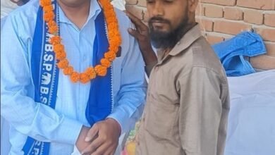 बहुजन समाज पार्टी के जिला कार्यकारिणी सदस्य एवं एडवोकेट मनोज कुमार गौतम ने आज आगरा जनपद की एत्मादपुर विधानसभा क्षेत्र के सेक्टर नंबर 39, खांडा में आयोजित कैडर कैंप के दौरान बूथ कमेटी के कार्यकर्ताओं से संवाद किया।